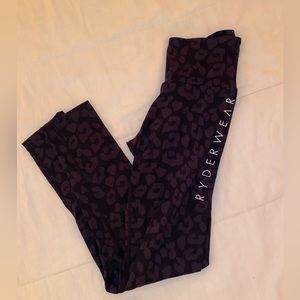 Ryderwear scrunch bum leggings.